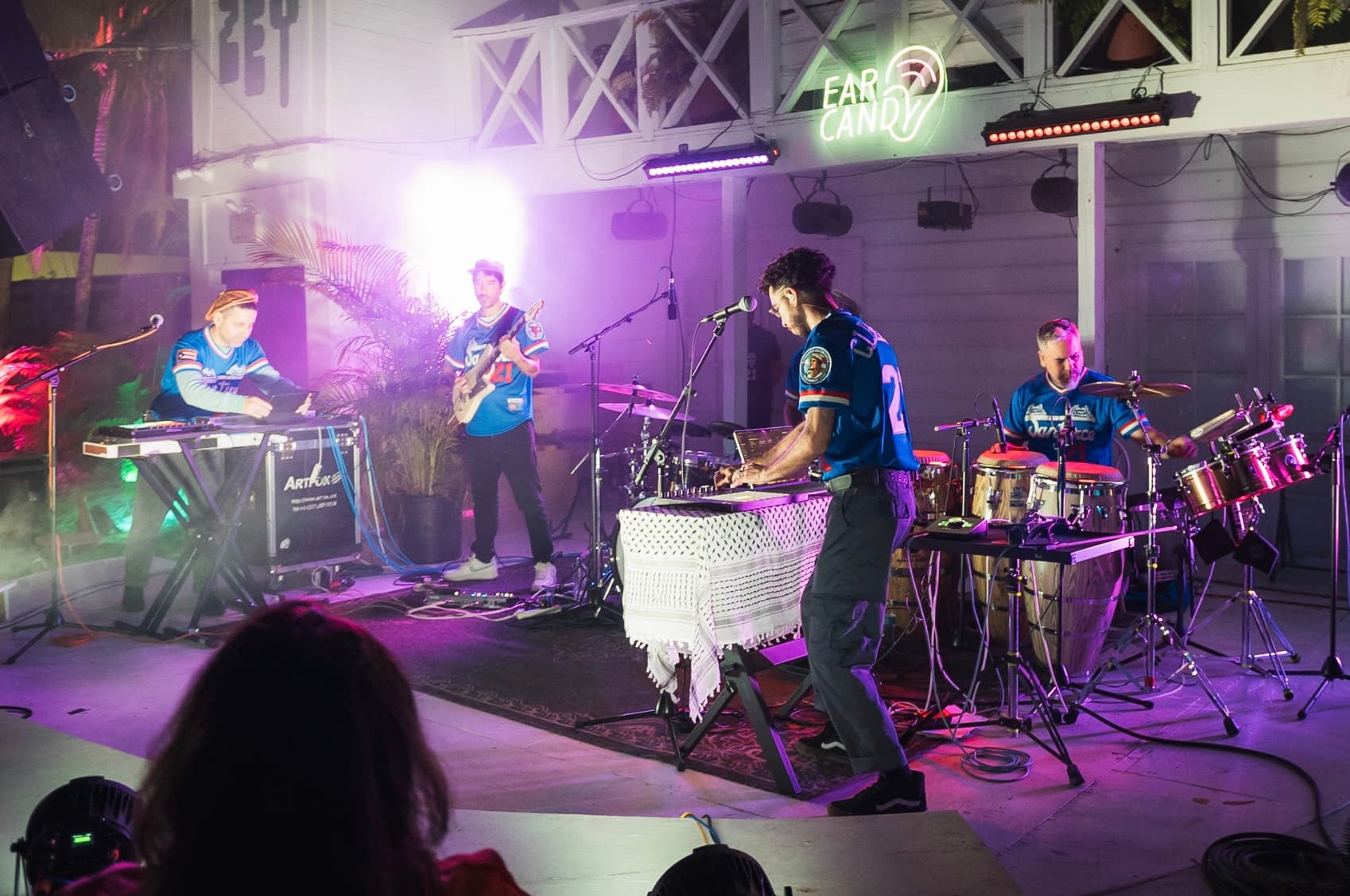 Vive Miami como un Local: Descubre su Movimiento Musical Emergente